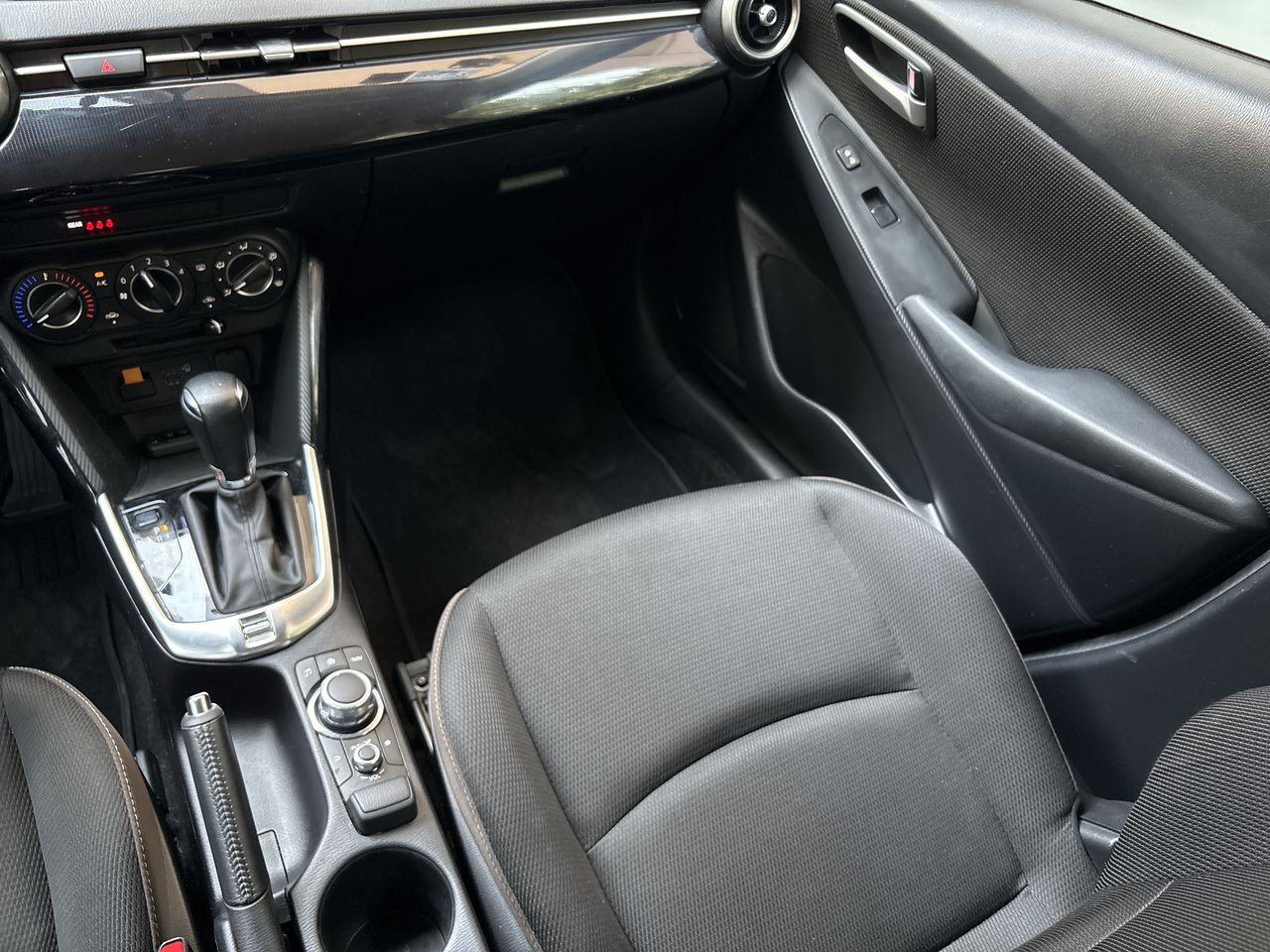 2023 Mazda Mazda 2 1.5 I Sport Sedan At