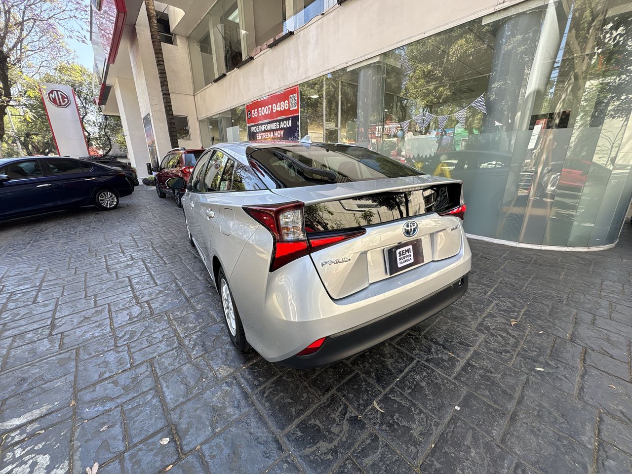 2021 Toyota Prius 1.8 Base Hibrido Cvt