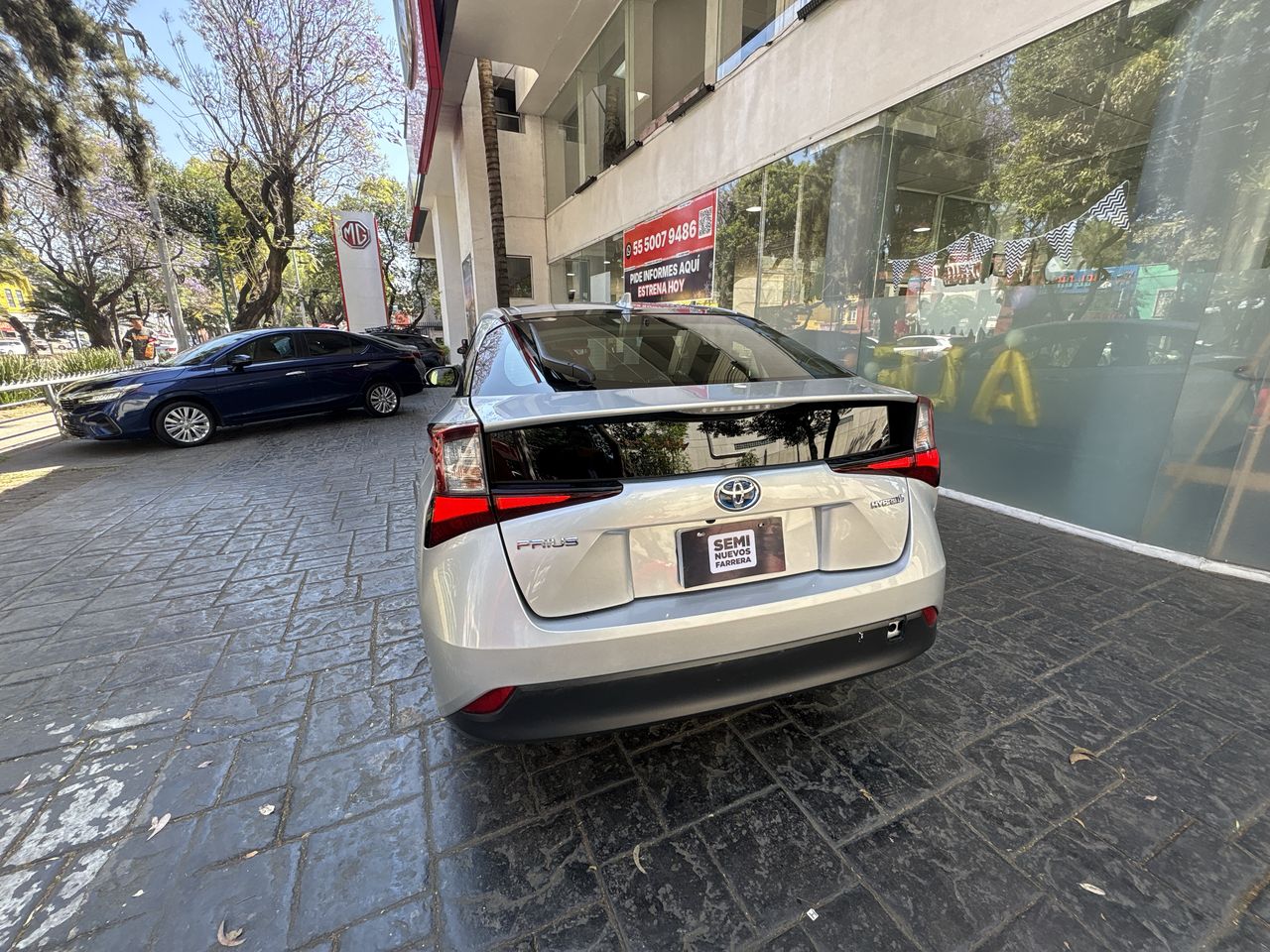 2021 Toyota Prius 1.8 Base Hibrido Cvt