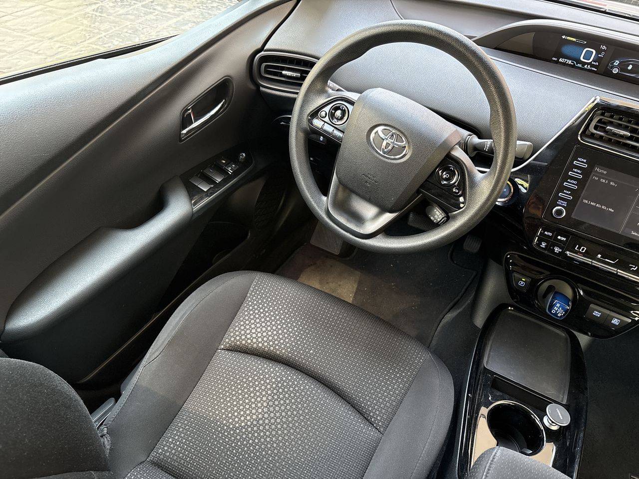 2021 Toyota Prius 1.8 Base Hibrido Cvt