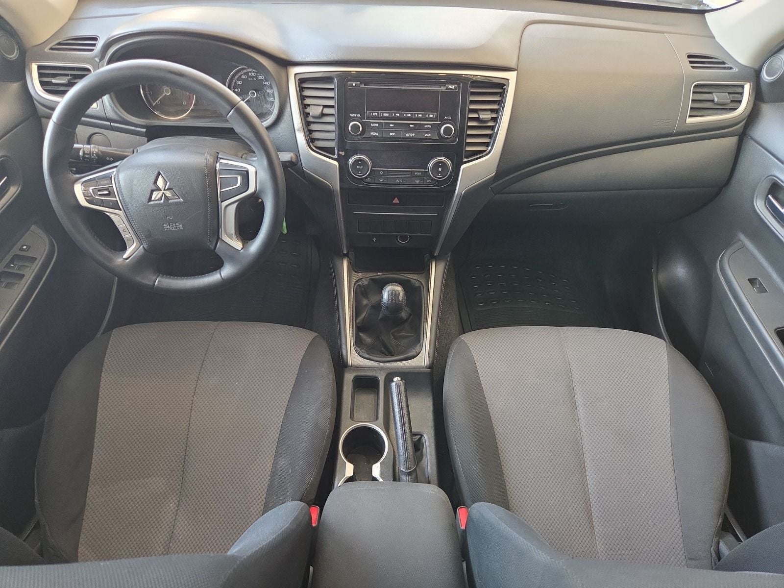 2021 Mitsubishi L200 2.4 Glx Cabina Doble 4x2 Mt