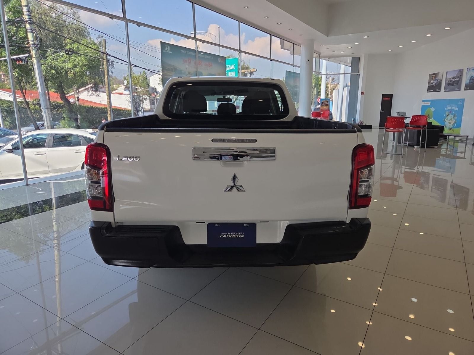 2021 Mitsubishi L200 2.4 Glx Cabina Doble 4x2 Mt