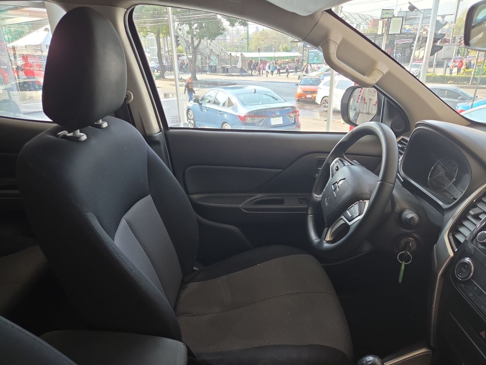 2022 Mitsubishi L200 2.4 GLX 4x2 Mt