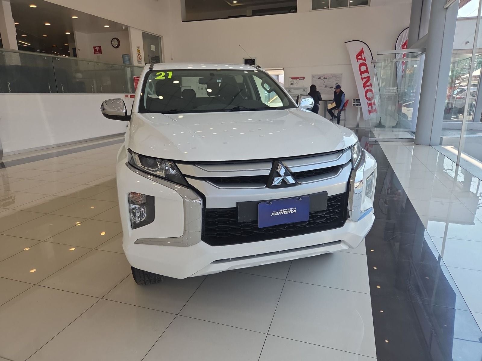 2022 Mitsubishi L200 2.4 GLX 4x2 Mt