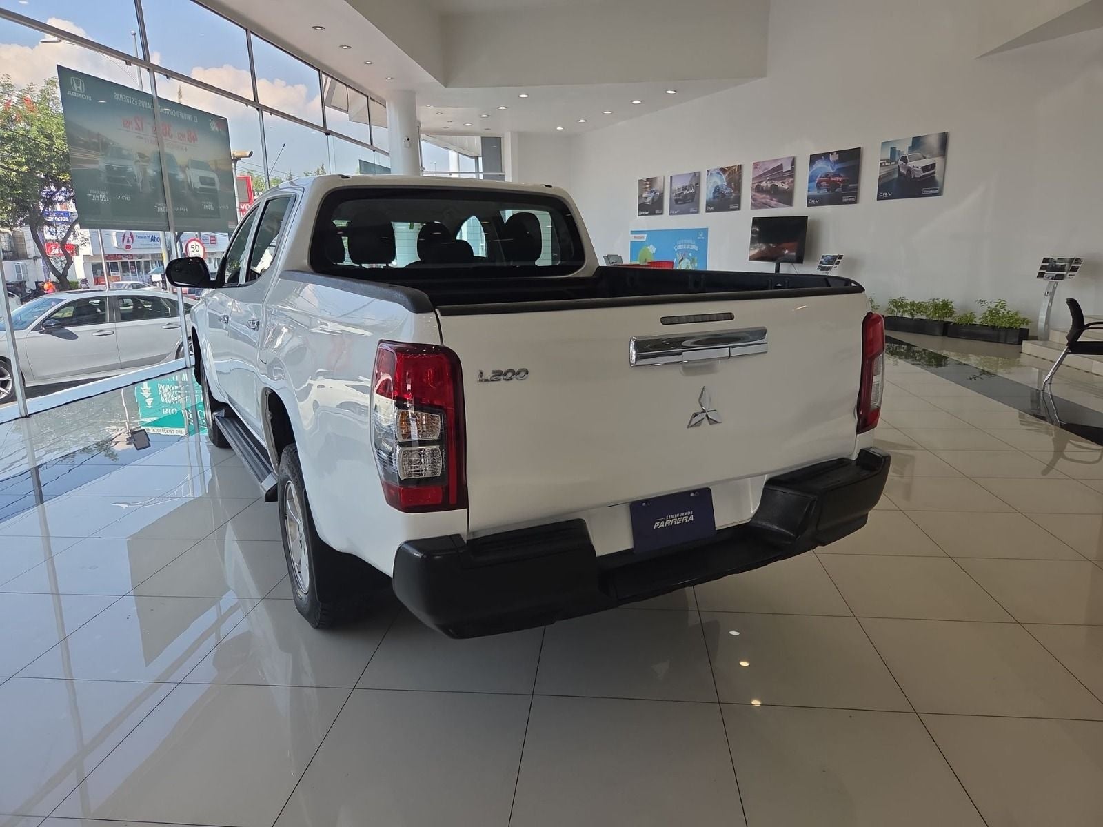 2022 Mitsubishi L200 2.4 GLX 4x2 Mt